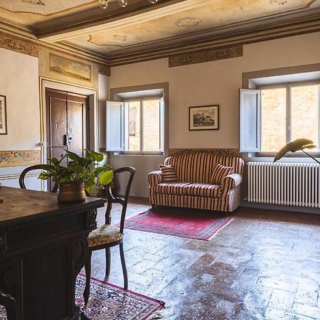 לינה וארוחת בוקר Montepulciano Stazione Residenza D'Epoca Il Grifoncello מראה חיצוני תמונה